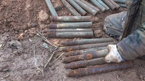 Clearance of a Land From Unexploded Ordnance 動画素材 95333287