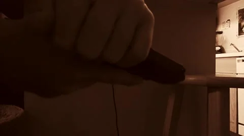 Clearing pistol Vídeos de archivo 45593348