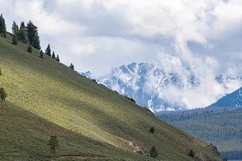 Clearing rainstorm in the Sawtooth Range, central Idaho 库存照片