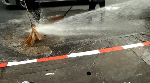 Clearner cleaning street Video stock 59849156