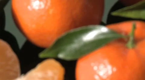  CLEMENTINES  BEING PREPARED  ON A KITCHEN WORKTOP Vidéo 59006724