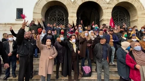 Clerks and justice officials demand better working conditions in Tunis, Túnez, E Stock Footage 203983353
