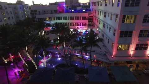 Clevlender at South Beach 動画素材 71499249