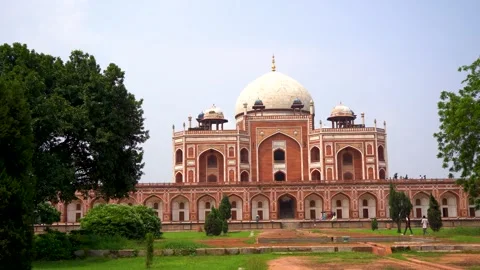 Clicks and Chronicles: A Visual Tour of Humayun Tomb Stock Footage 317094716