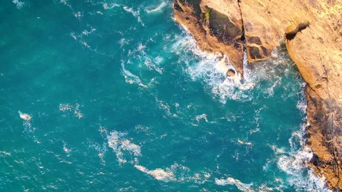 The cliff and the sea Stockbeeldmateriaal 101764109