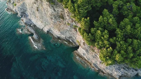 Cliff 動画素材 128860286