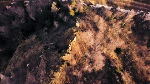 Cliff over the river 库存影片 89906111