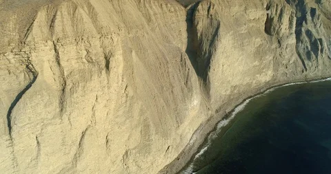 Cliff overlooking the sea 스톡 동영상 103867392