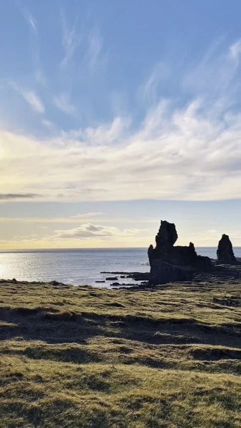 Cliffs and volcanic rock formations in Snæfellsjökull National Park 動画素材 320150379