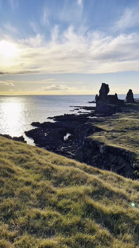Cliffs and volcanic rock formations in Snæfellsjökull National Park 動画素材 320150380