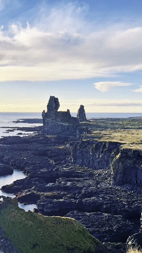 Cliffs and volcanic rock formations in Snæfellsjökull National Park 動画素材 320150571
