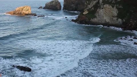 Cliffs and waves reaching the coast in the north of Galicia, Spain Video stock 270232871
