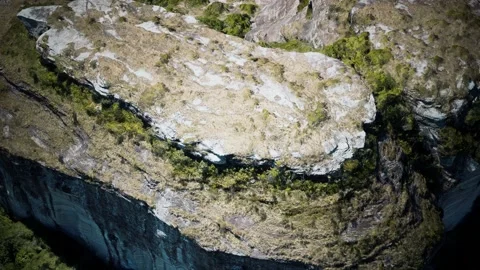 Cliffs at the atlantic Ocean coast Algarve Portugal 動画素材 133848662
