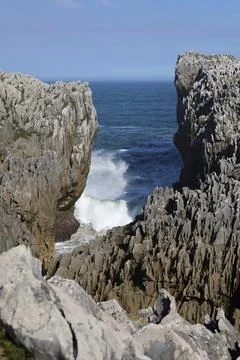 The Cliffs of Hell with beautiful rock formations and coves in Ribadesella .. Fotos Stock
