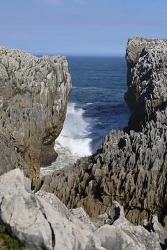 The Cliffs of Hell with beautiful rock formations and coves in Ribadesella .. Fotos Stock