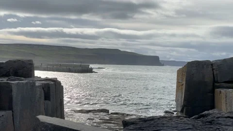 Cliffs Of Moher From Afar 스톡 동영상 142899679