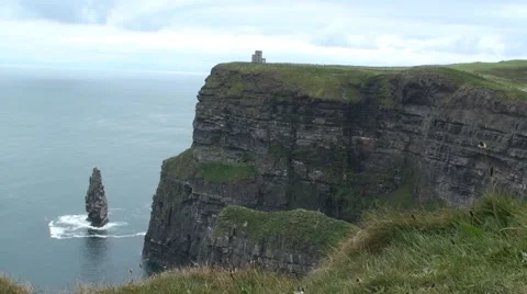Cliffs of Moher with Castle Vídeos de archivo 40336603