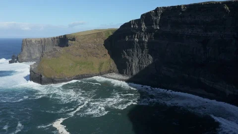 Cliffs of Moher- Ireland 動画素材 106213116