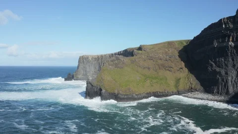 Cliffs of Moher- Ireland 動画素材 106213696