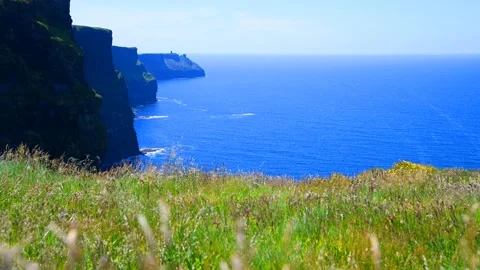 The Cliffs of Moher, Irland. Stock Footage 337632573