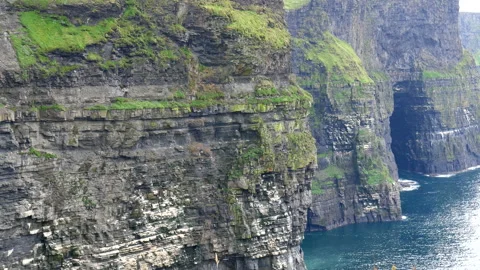 Cliffs of Moher left side panning Vidéo 136136273