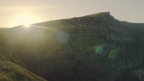 Cliffs of Moher in the Morning Sunlight 動画素材 198168585