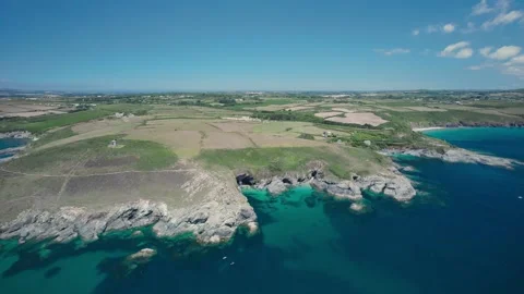 Cliffs over Piskies Cove and HMS Warspite, Cudden Point and Kenneggy Cove 動画素材 201215511
