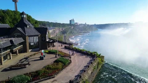 Cliffside Visitor Centre Above Niagara River Gorge Stock-Footage 337401690