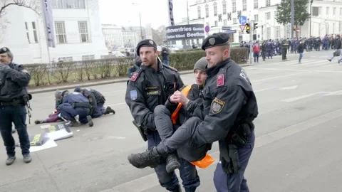 Climate activists "Letzte Generation" - "Last Generation" blocking streets 스톡 동영상 232998224