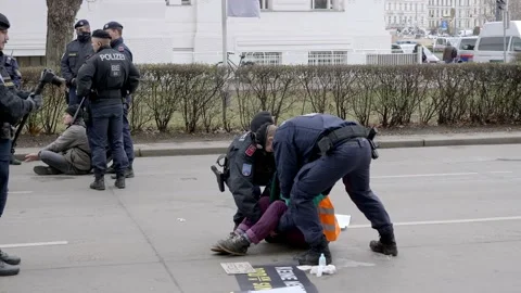 Climate activists "Letzte Generation" - "Last Generation" blocking streets 스톡 동영상 232998288