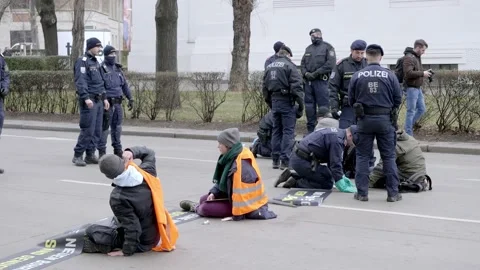 Climate activists "Letzte Generation" - "Last Generation" blocking streets 스톡 동영상 232998347
