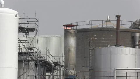 Climate change , carbon emissions  and gasses from industrial smokestack 库存影片 151238636