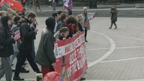 Climate Protestors Marching And Chanting Vídeo Stock 164548447
