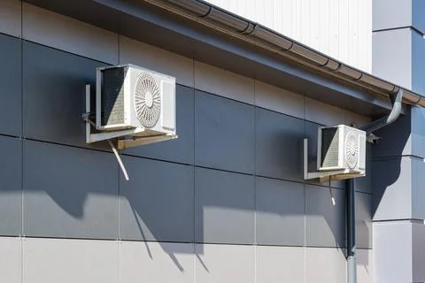 Climate systems on the wall of the house Foto stock