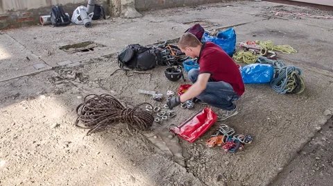 Climber cooking system for jumping Stock Footage 41232488