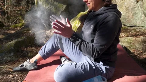 Climber creating chalk dust Stock Footage 149521037