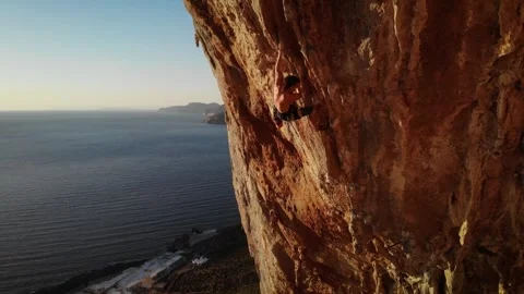Climber in Kalymnos at sunset 库存影片 271322847