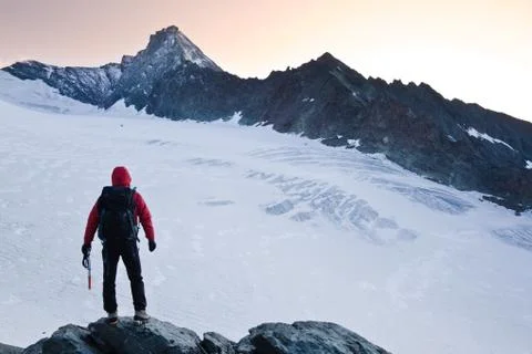 Climber mountain peak Foto stock