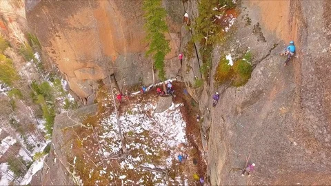 Climber on the rock 動画素材 83793930