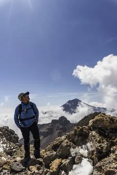 A climber on a summit freedom Foto stock