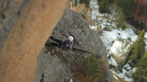 Climber on the wall Video stock 83793925