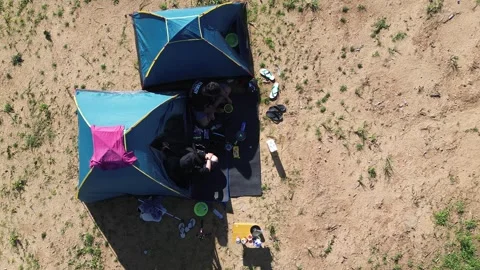 Climber's tent at the top of the mountain Video stock 260155165