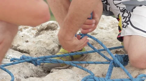 Climbing knots on a rope Stock-Footage 53780224