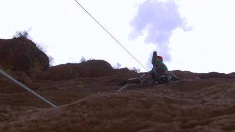 Climbing moroccan cliffs Video stock 134701273