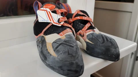 Climbing shoes Video stock 285733070