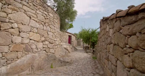 Climbing through the stone walls 스톡 동영상 143263834
