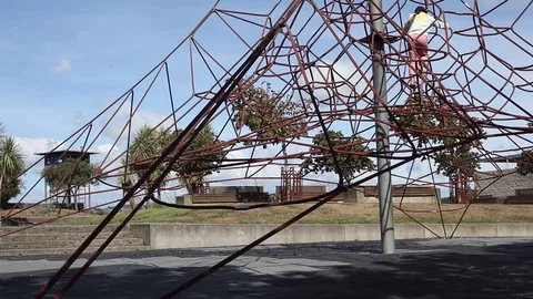 Climbing Web 스톡 동영상 105214259