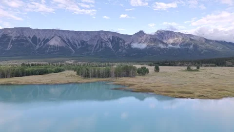 Cline River Alberta Push over Water and Mountains 스톡 동영상 344831327
