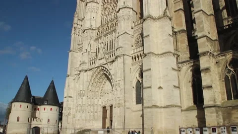 Clip of the façade of the medieval gothic cathedral in Beauvais, France Stock Footage 141886014
