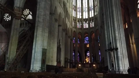 Clip of the interior of the Gothic Cathedral of Beauvais, France. Video stock 141201895